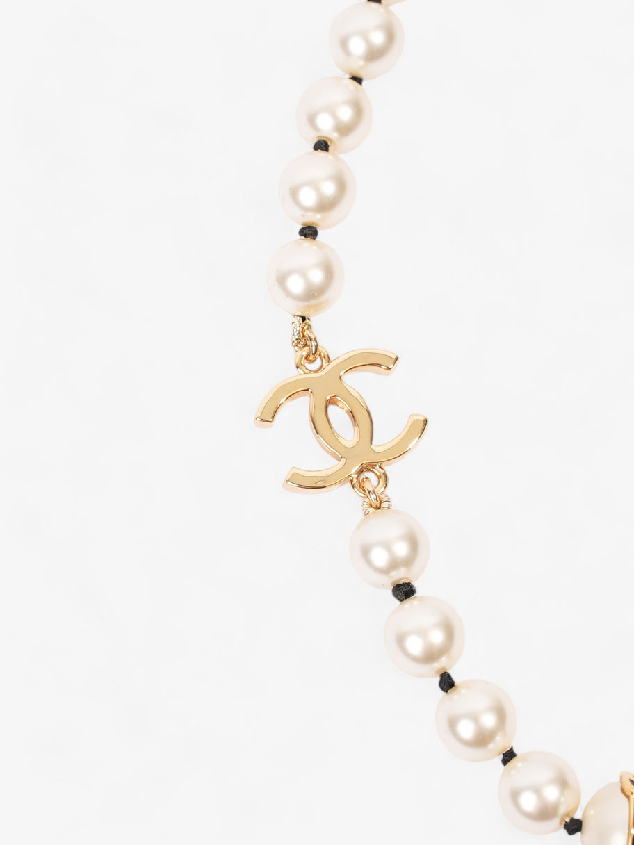 Chanel CC Pearl Necklace Gold Base Metal Image 3