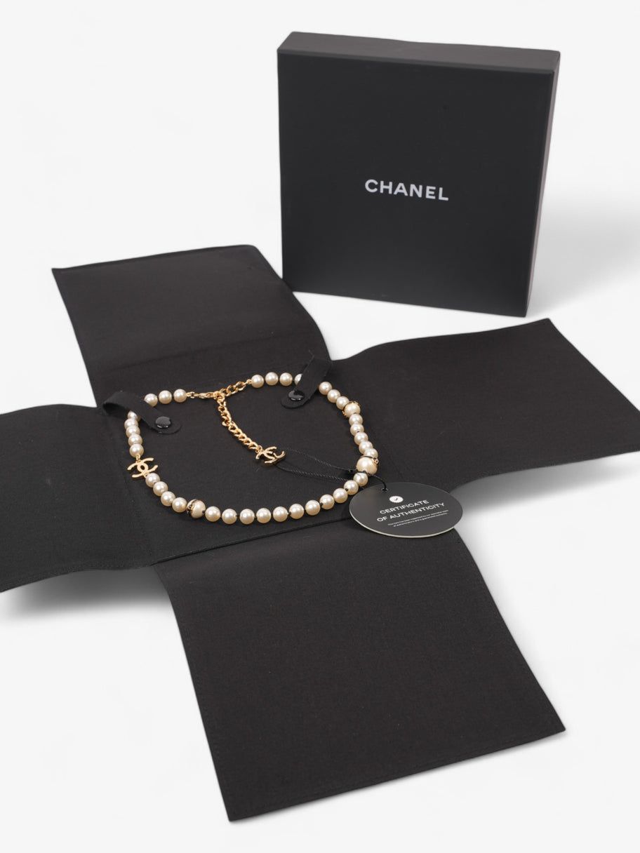 Chanel CC Pearl Necklace Gold Base Metal Image 5