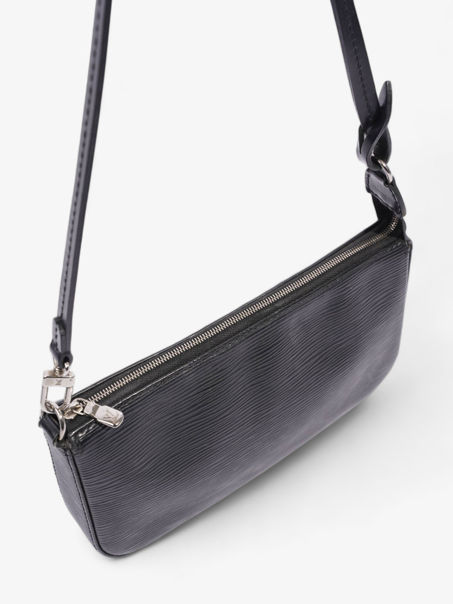 Pochette Accessoire Black Epi Leather Image 6