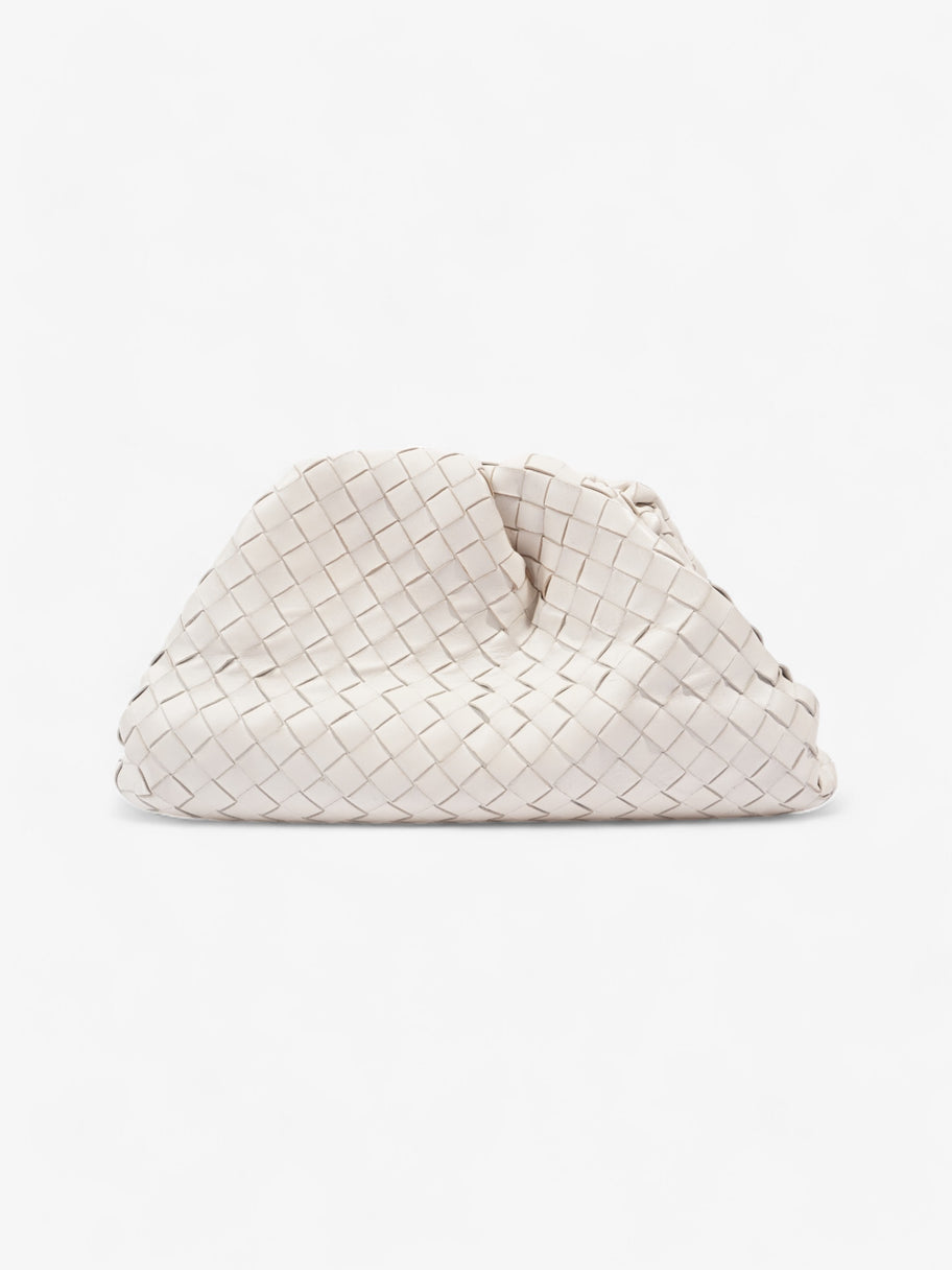 Bottega Veneta The Pouch Intrecciato Leather Clutch in White White Intreccio leather Image 4