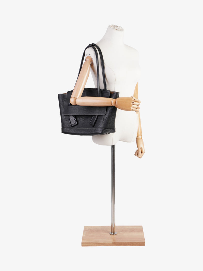  Bottega Veneta Arco Tote Black Leather