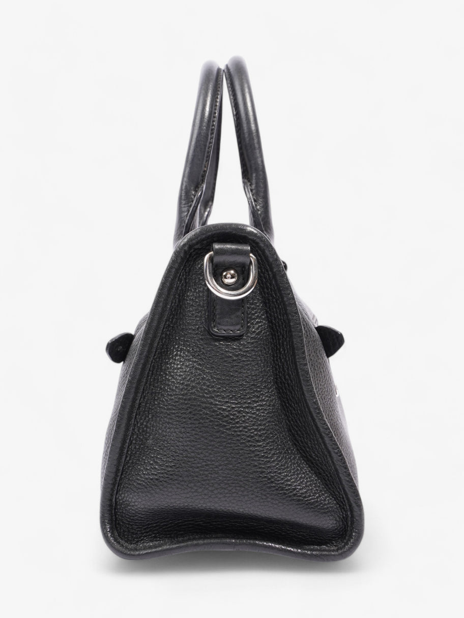 Prada Tote Black Leather Image 3