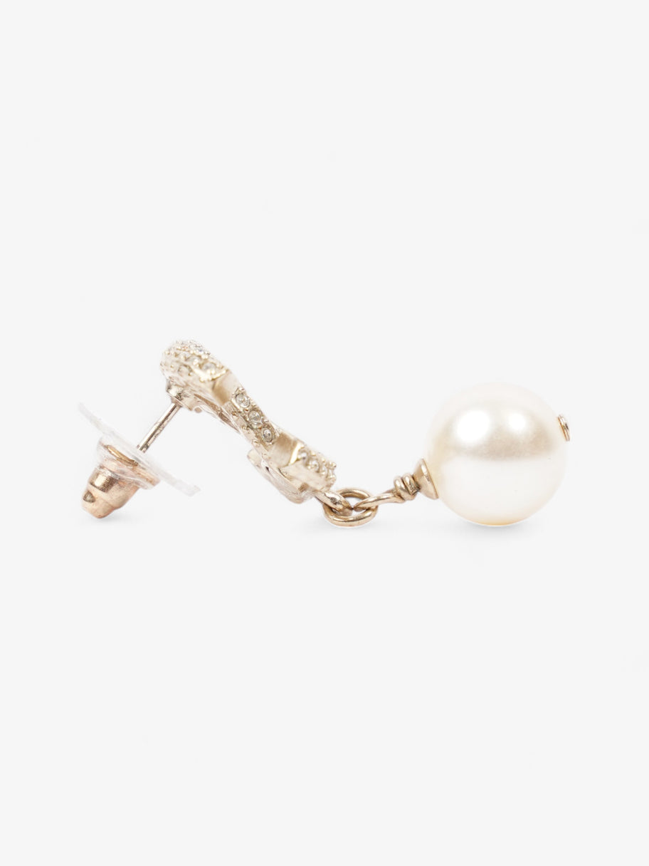 Chanel CC Pearl Drop Earrings Light Gold / White Base Metal Image 3