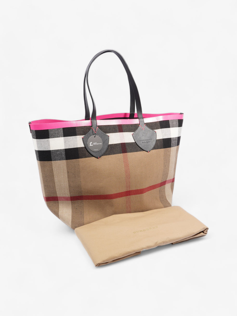 Burberry The Giant Reversible Tote House Check / Pink Canvas Image 11