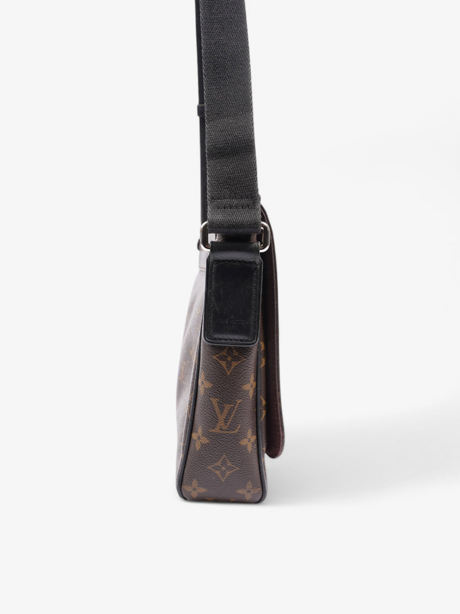 Louis Vuitton District Messenger Monogram / Black Coated Canvas PM Image 5