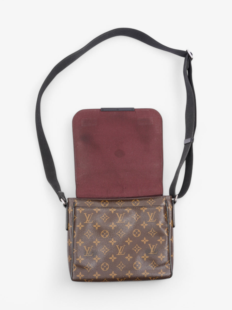 Louis Vuitton District Messenger Monogram / Black Coated Canvas PM Image 7