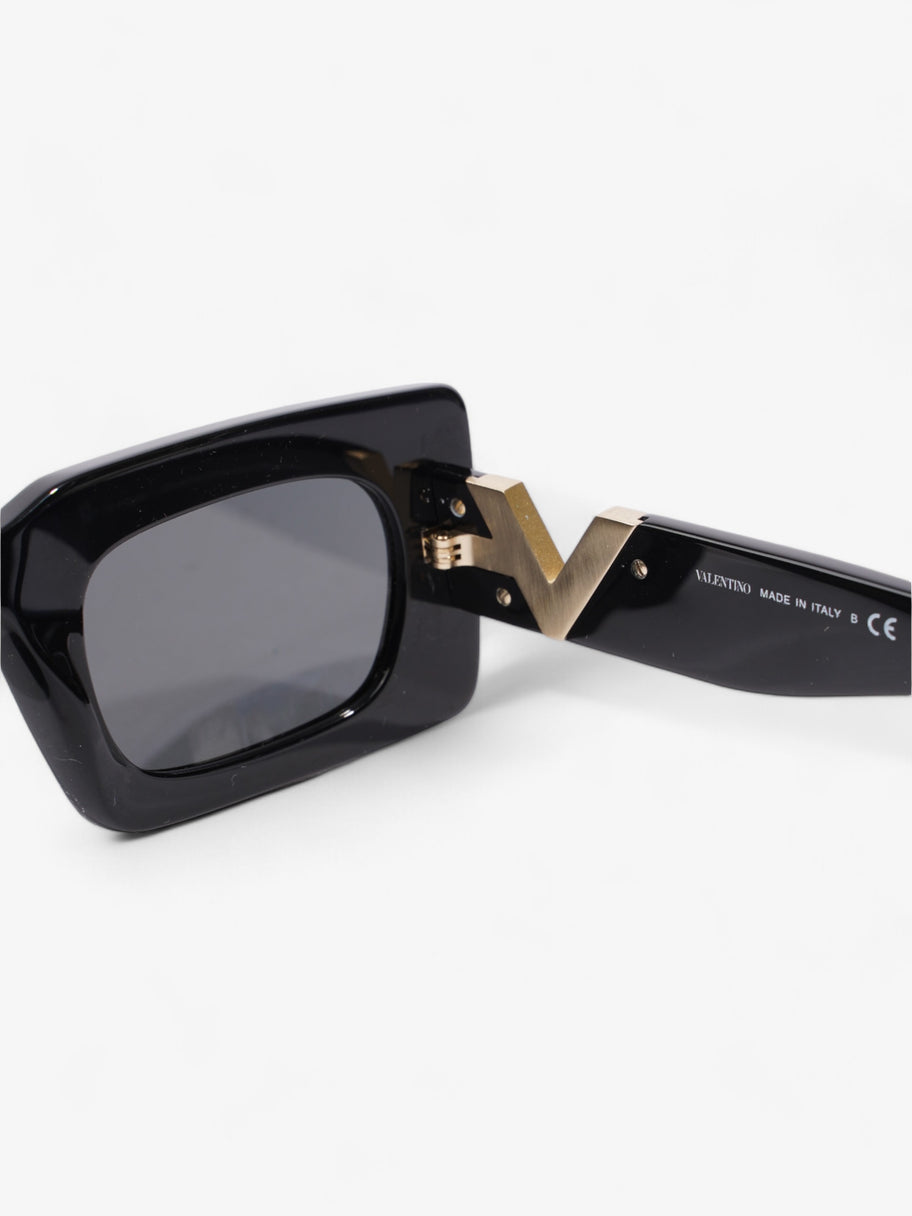 Valentino V Rectangular Sunglasses Black / Gold Acetate 140mm Image 6