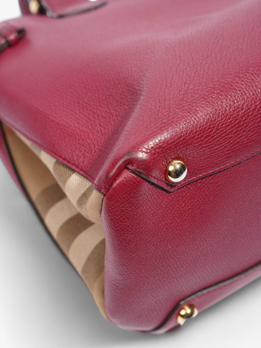 Medium Banner Burgundy / House Check Calfskin Leather Image 14