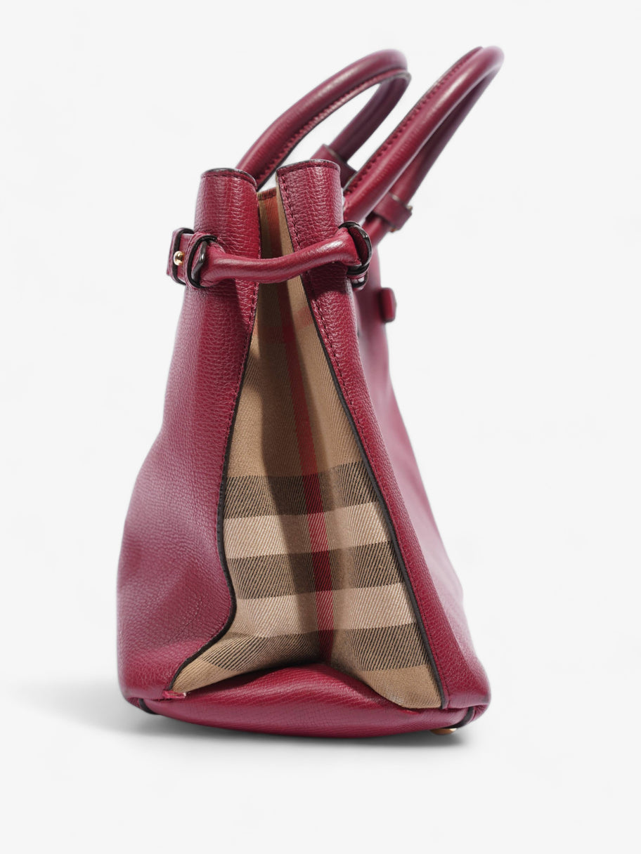 Medium Banner Burgundy / House Check Calfskin Leather Image 5