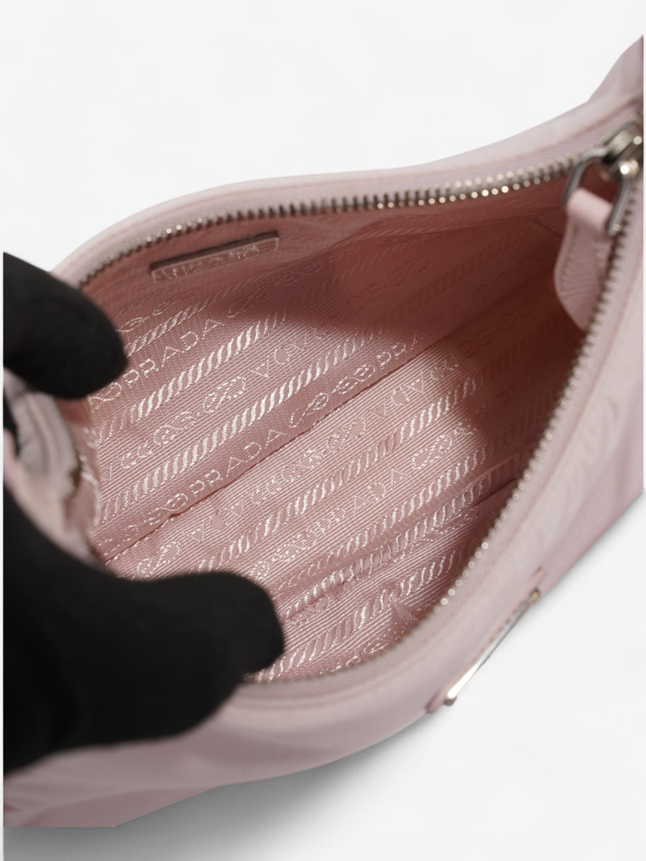 Prada Re-Edition 2005 Baby Pink Nylon Image 7