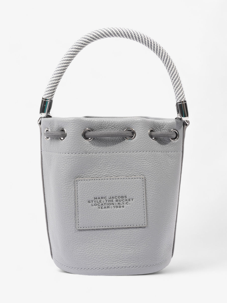 The Bucket Bag Wolf Grey Leather Image 17