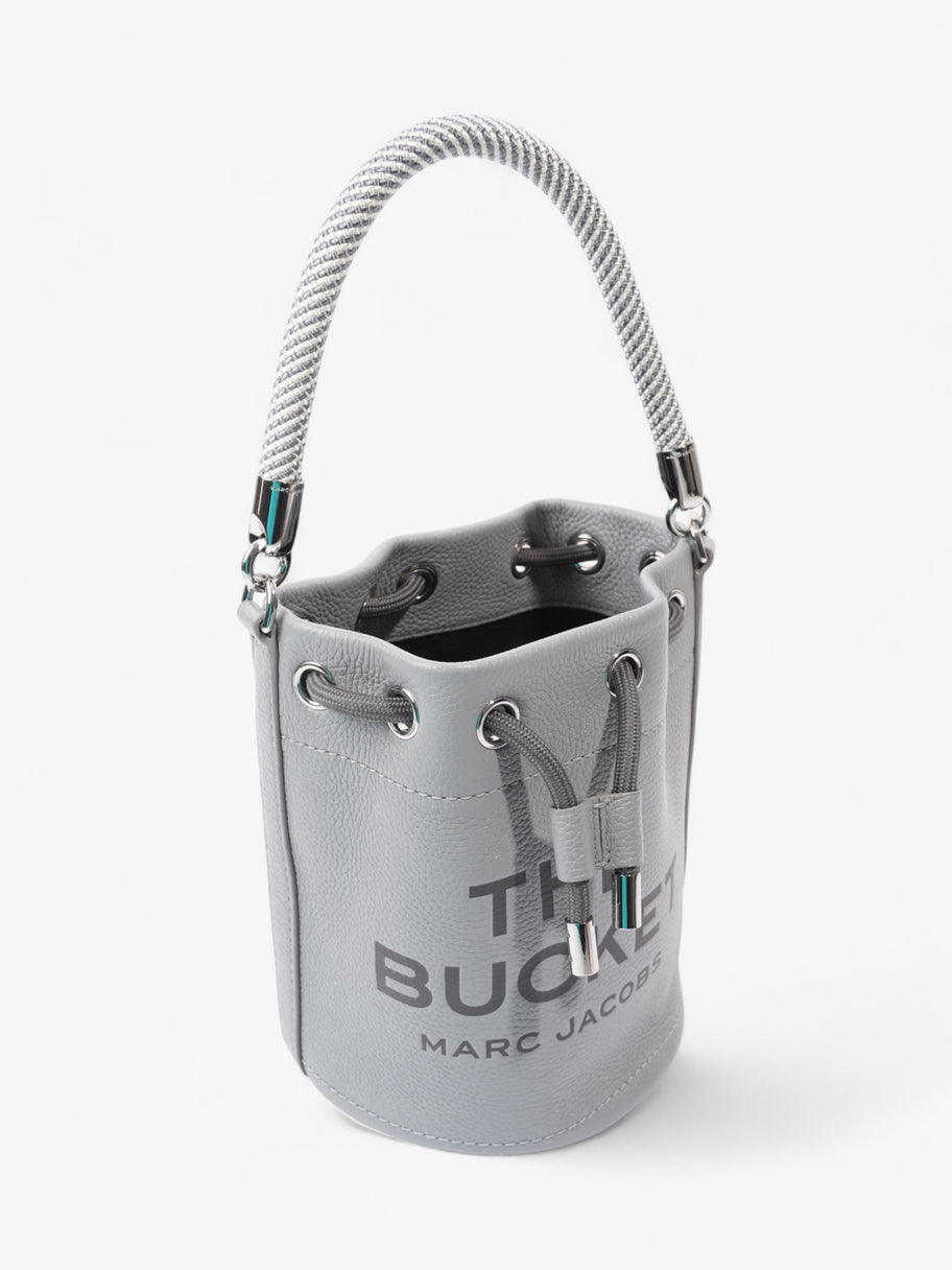 The Bucket Bag Wolf Grey Leather Image 7