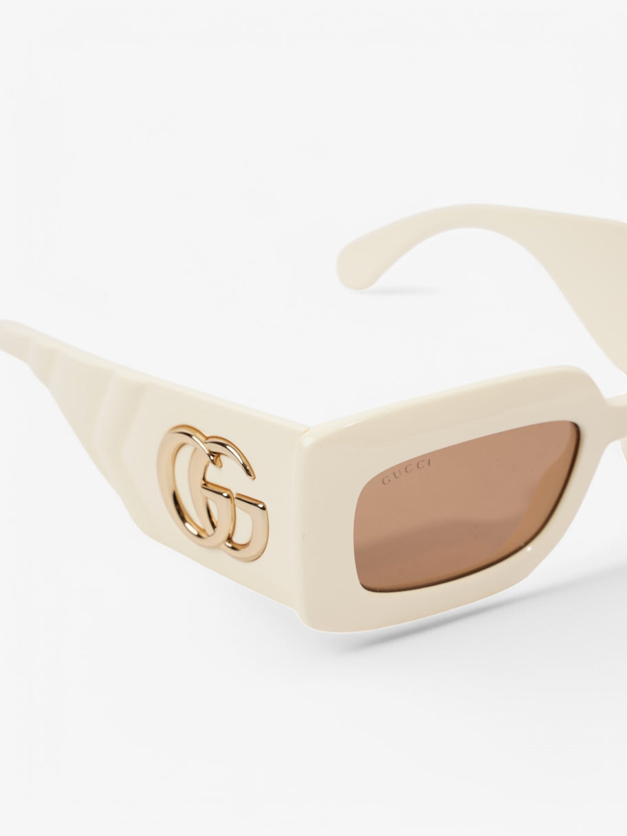 Gucci GG Logo Quilted Rectangular Sunglasses Cream / Gold Acetate 145mm Image 6