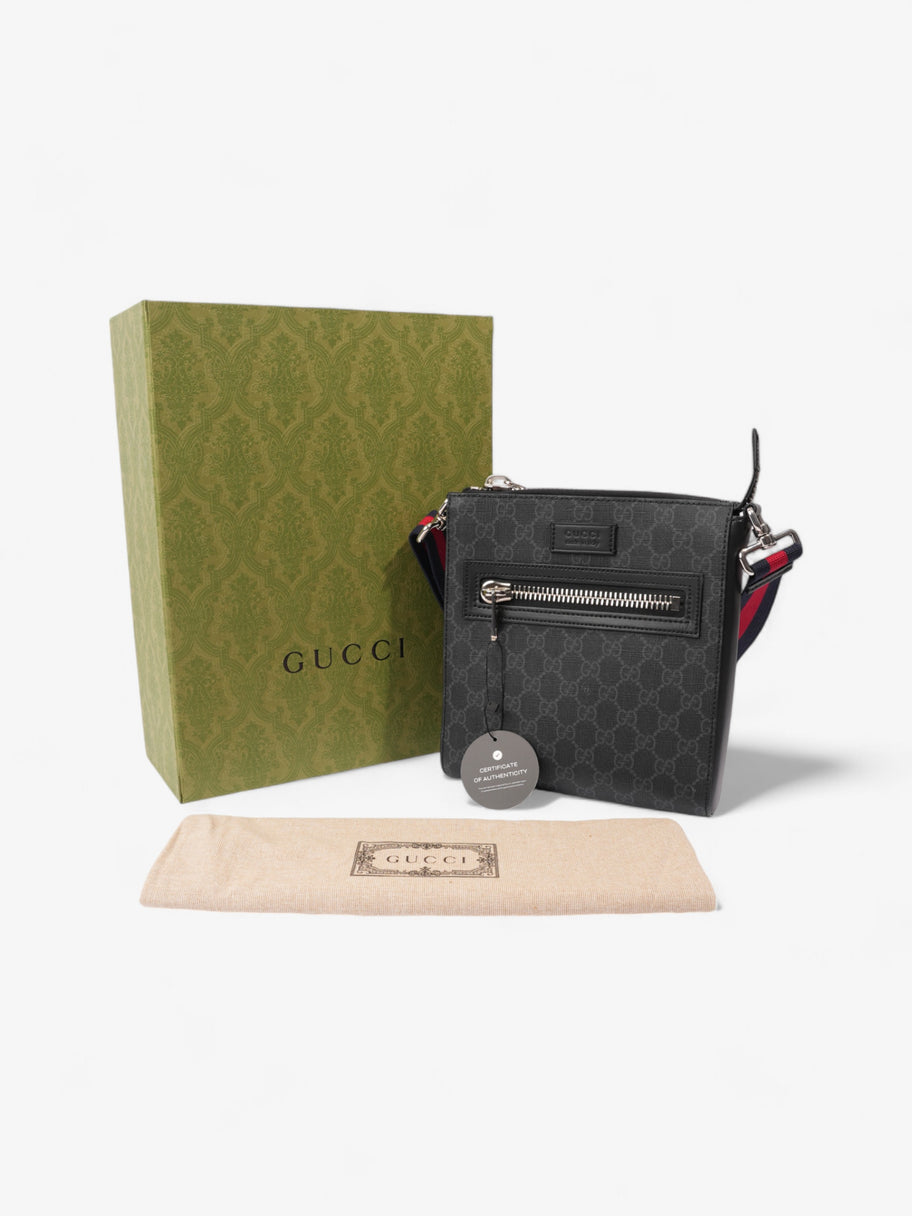 Gucci GG Messenger GG Supreme / Black Coated Canvas Image 8