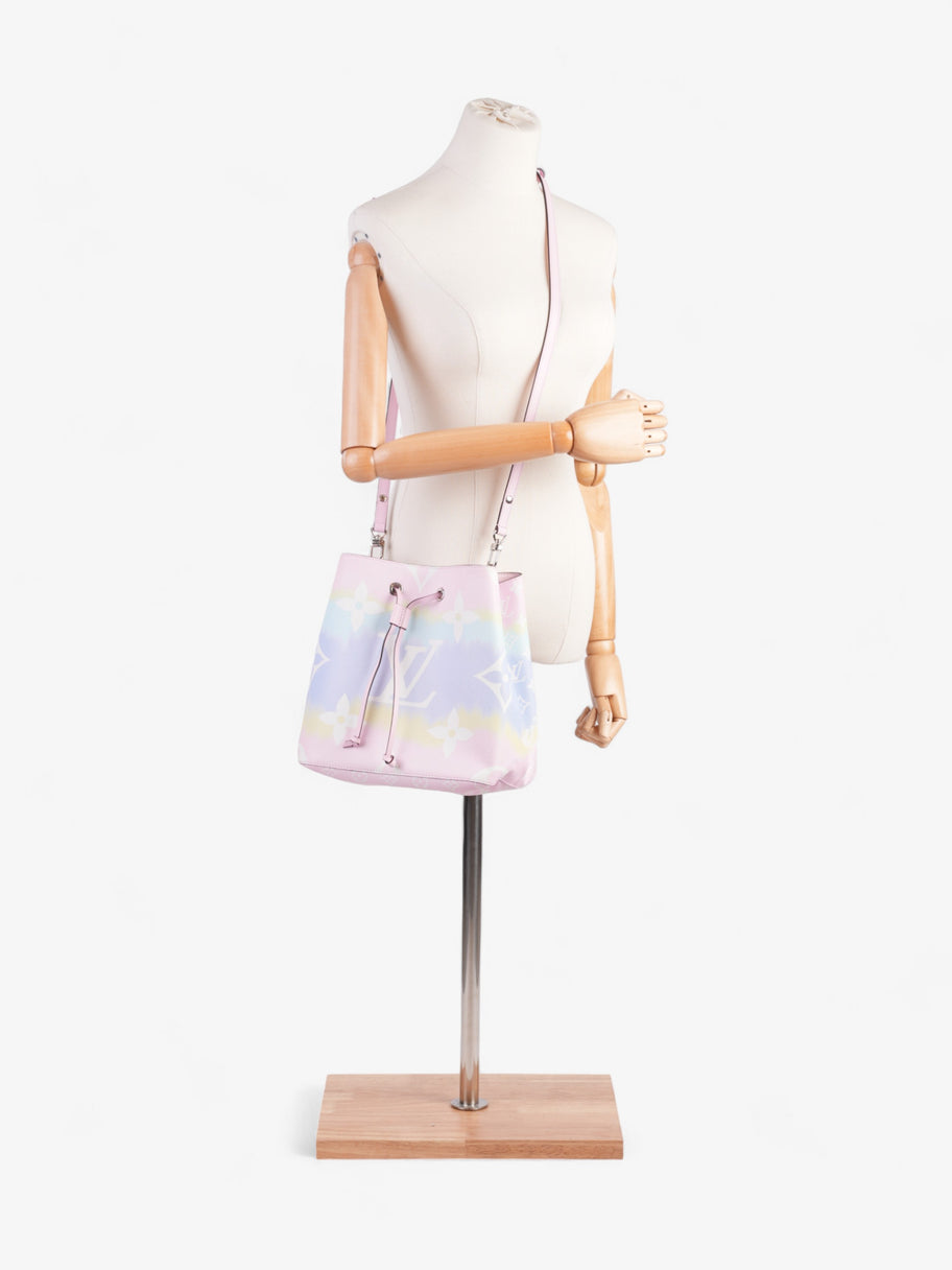 Louis Vuitton NeoNoe Monogram Escale / Pastel Coated Canvas MM Image 2