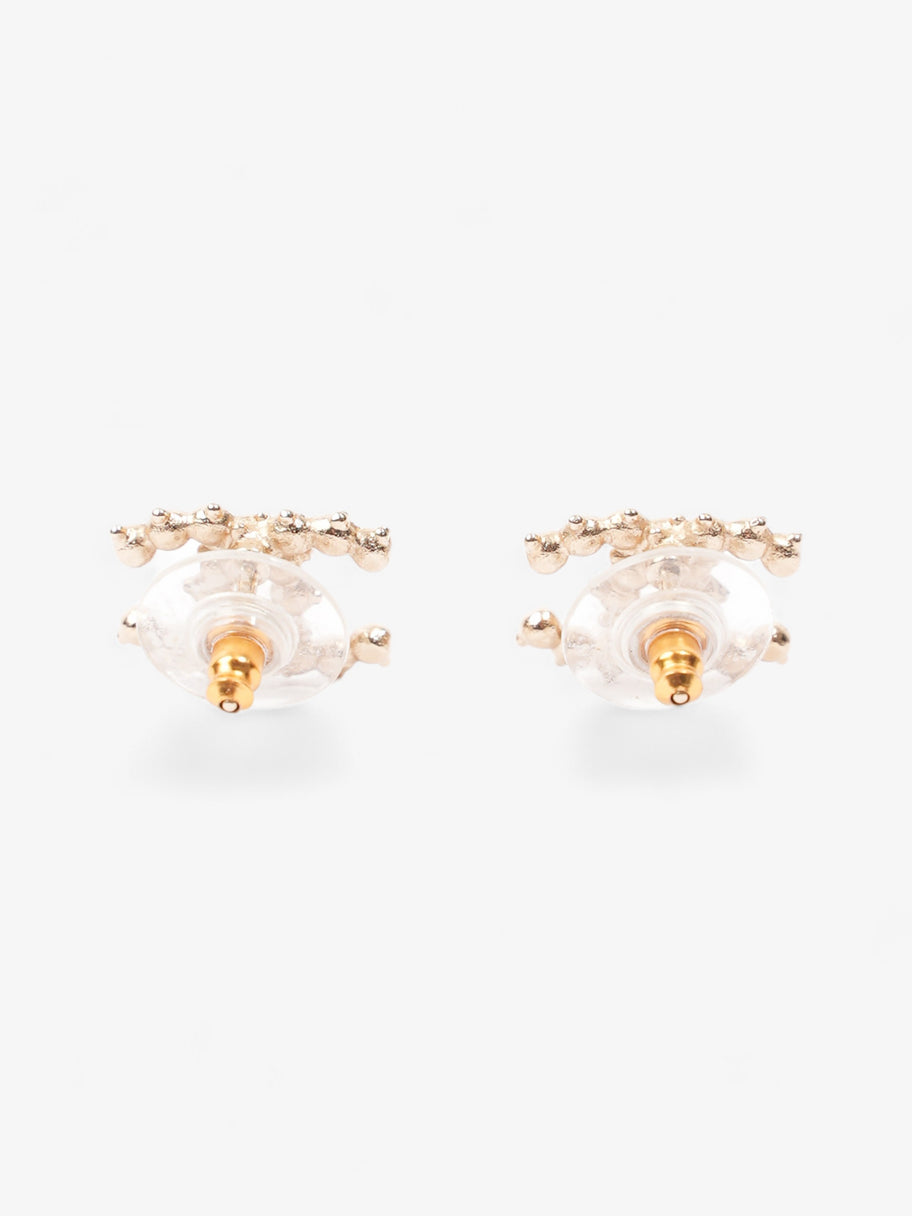 Chanel CC Pearl earrings Cream / Gold Base Metal Image 2