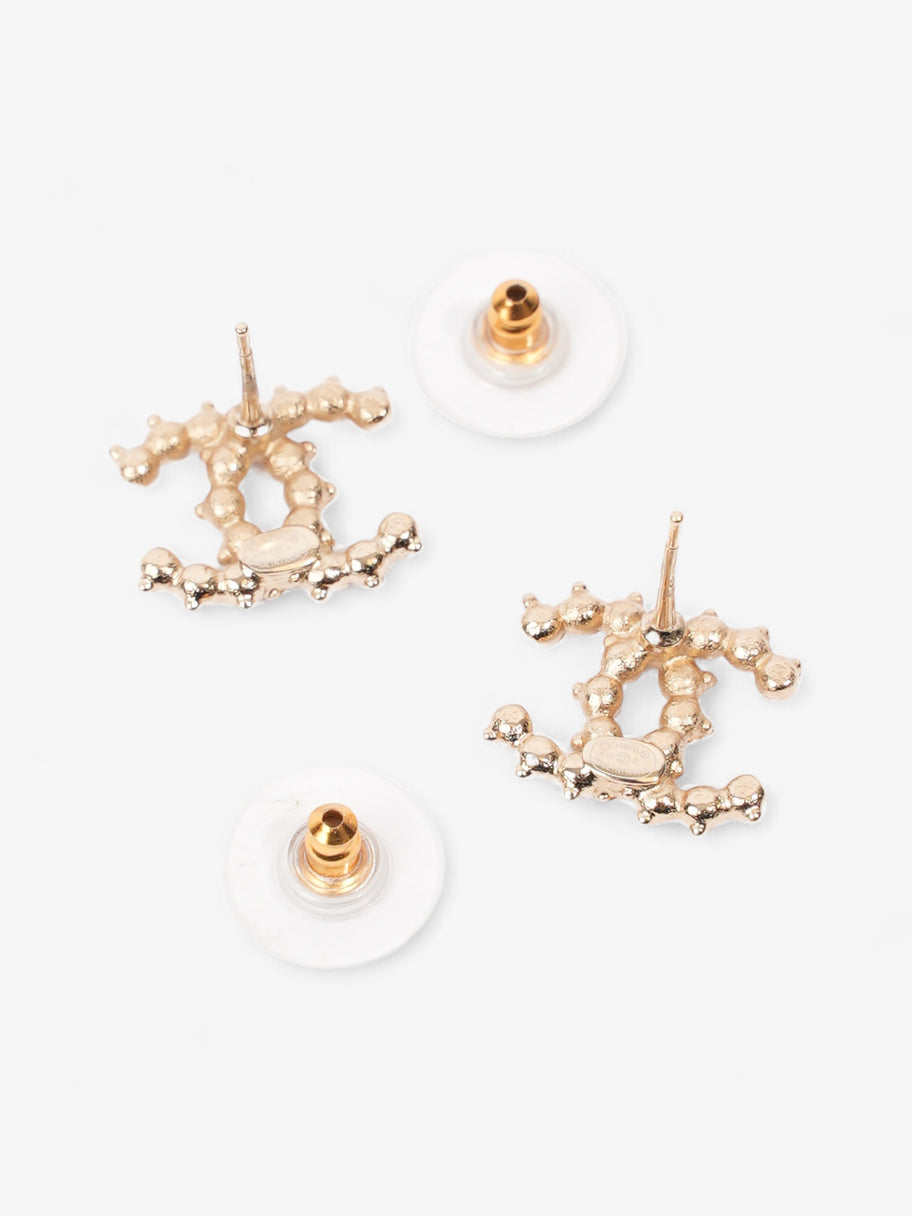 Chanel CC Pearl earrings Cream / Gold Base Metal Image 3