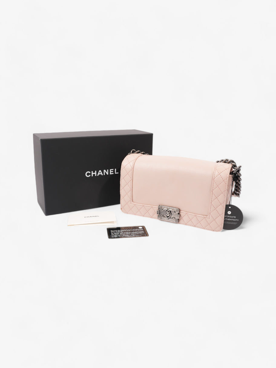 Chanel Boy Bag Light Pink Leather Medium Image 10