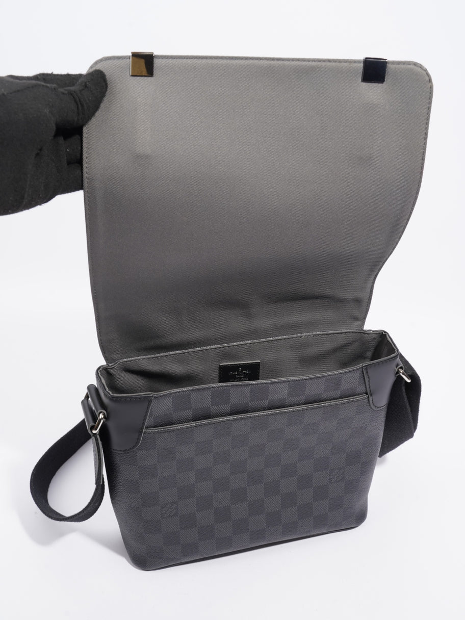 Louis Vuitton District Messenger Damier Graphite Coated Canvas PM Image 7