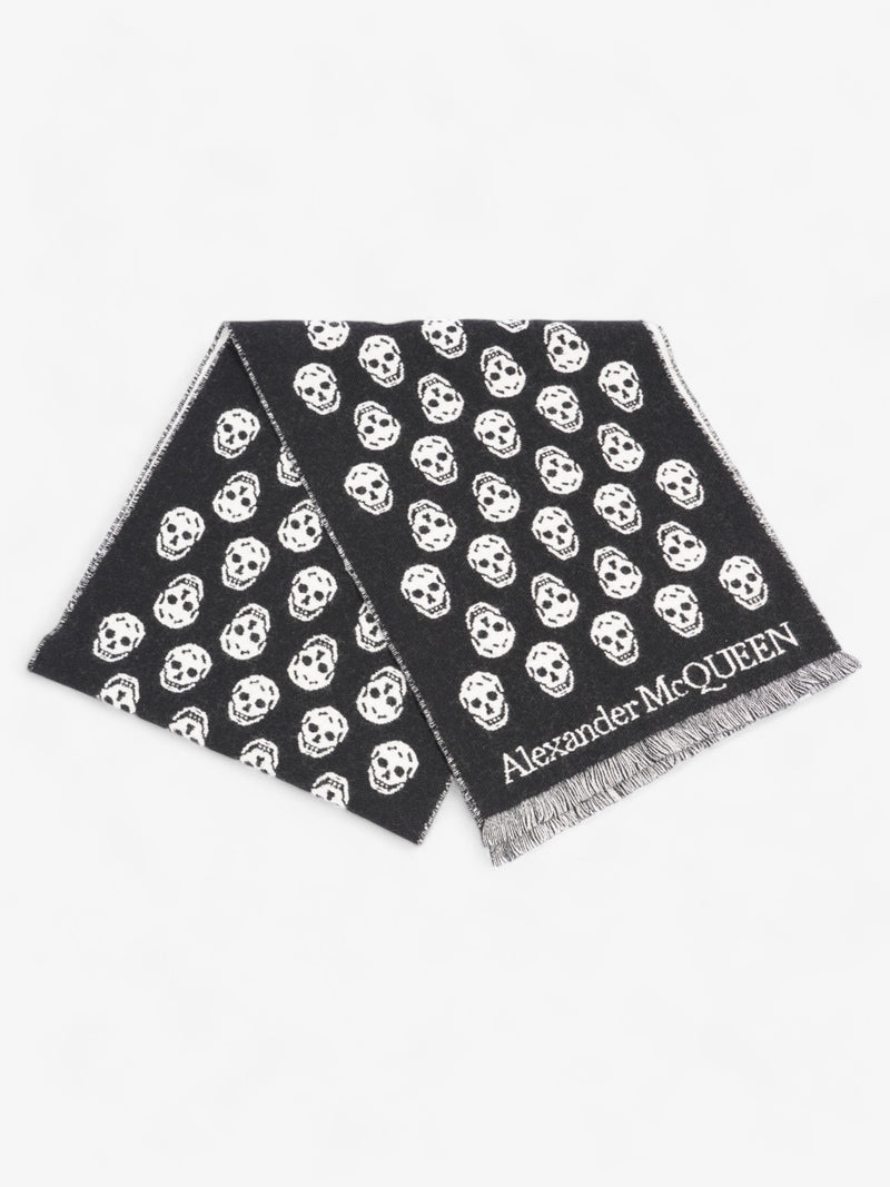  Alexander McQueen Skull Printed Scarf Black / White Wool