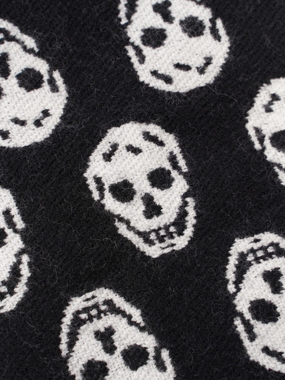 Alexander McQueen Skull Printed Scarf Black / White Wool Image 3