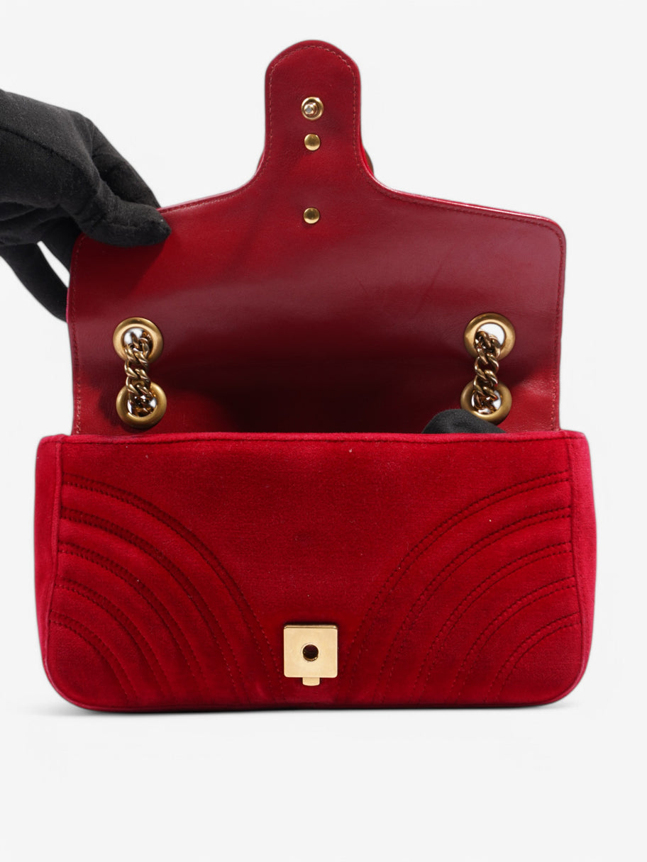 Gucci Marmont Flap Red Velvet Small Image 6