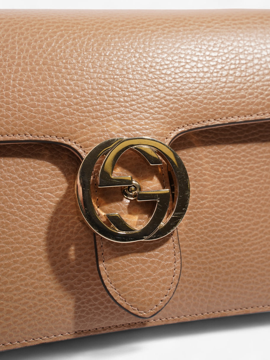 Gucci Interlocking GG Chain Beige Leather Image 7