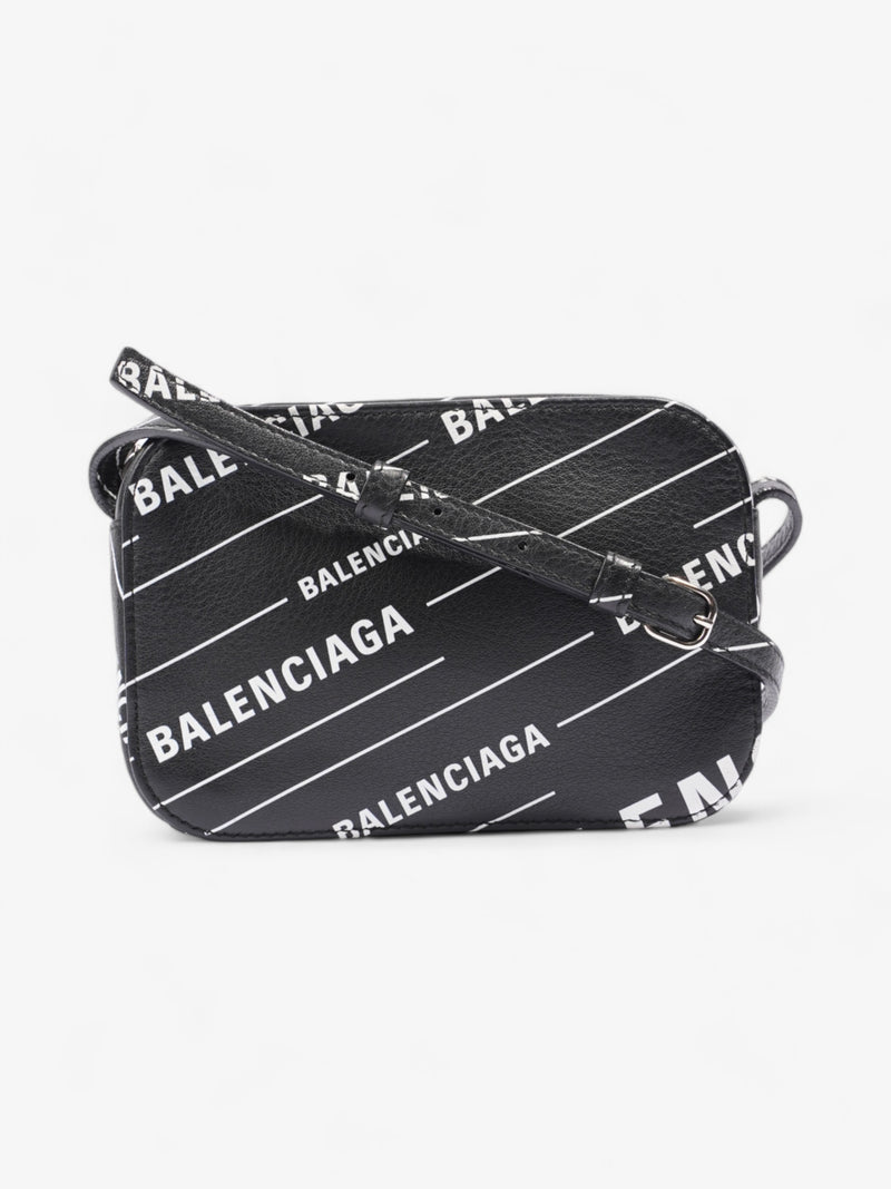  Balenciaga Everday Camera Bag Black / White Leather XS