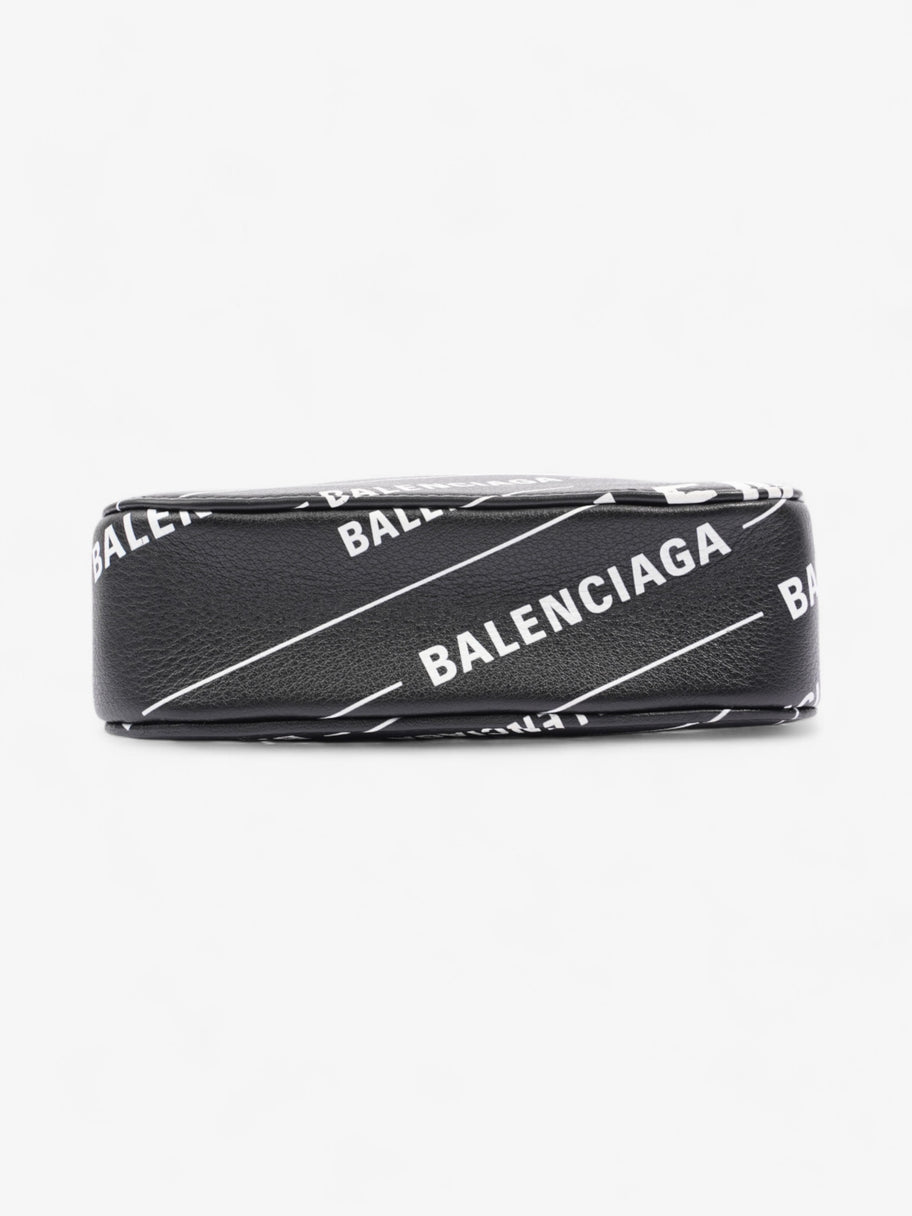 Balenciaga Everday Camera Bag Black / White Leather XS Image 6