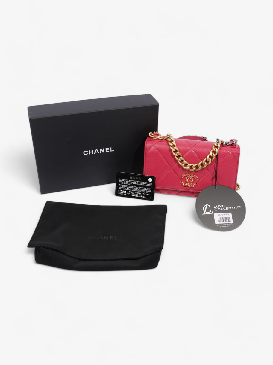 Chanel 19 Wallet on Chain Pink Lambskin Leather Image 11