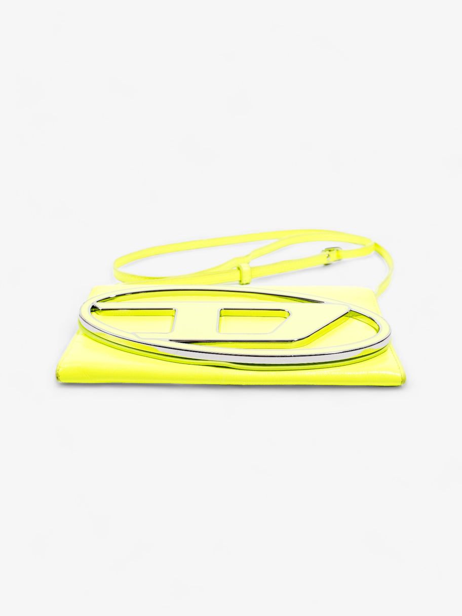 1DR Logo Plaque Neon Yellow Leather Image 6